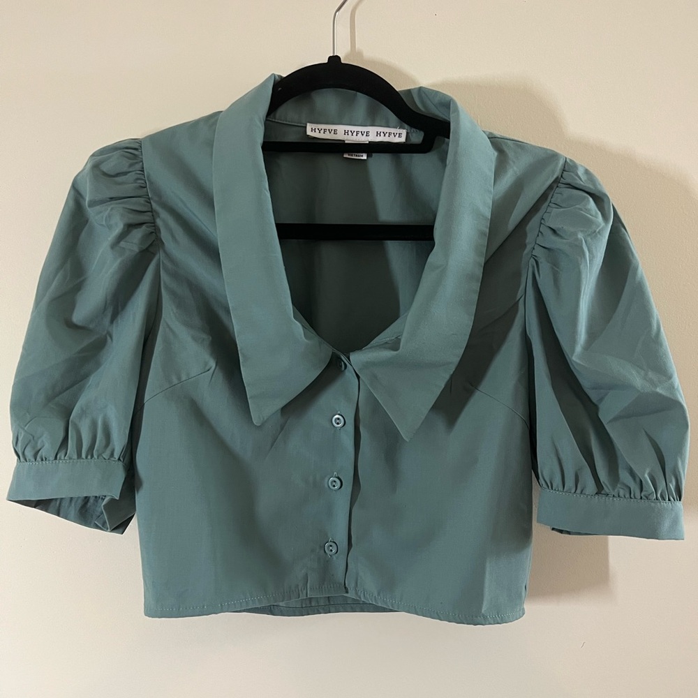 green button up crop top